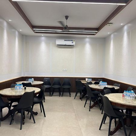 Hotel Lotus Inn Sirsa Kültér fotó