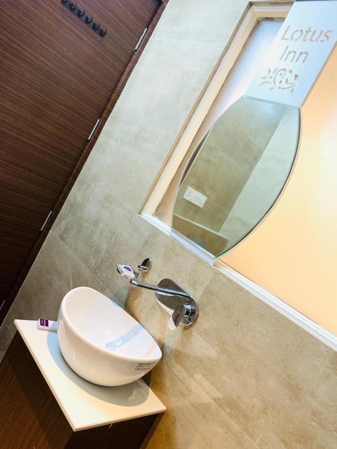 Hotel Lotus Inn Sirsa Kültér fotó